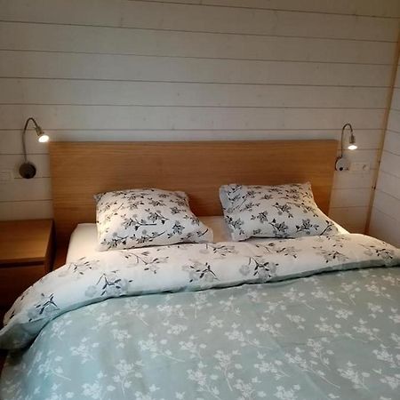 La Roulotte Julyana Villa Vielsalm Eksteriør billede